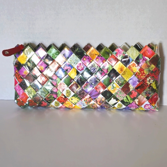Nahui Ollin Unique Weaved Multi-color Floral Paper Folding Technique Clutch - Picture 1 of 6